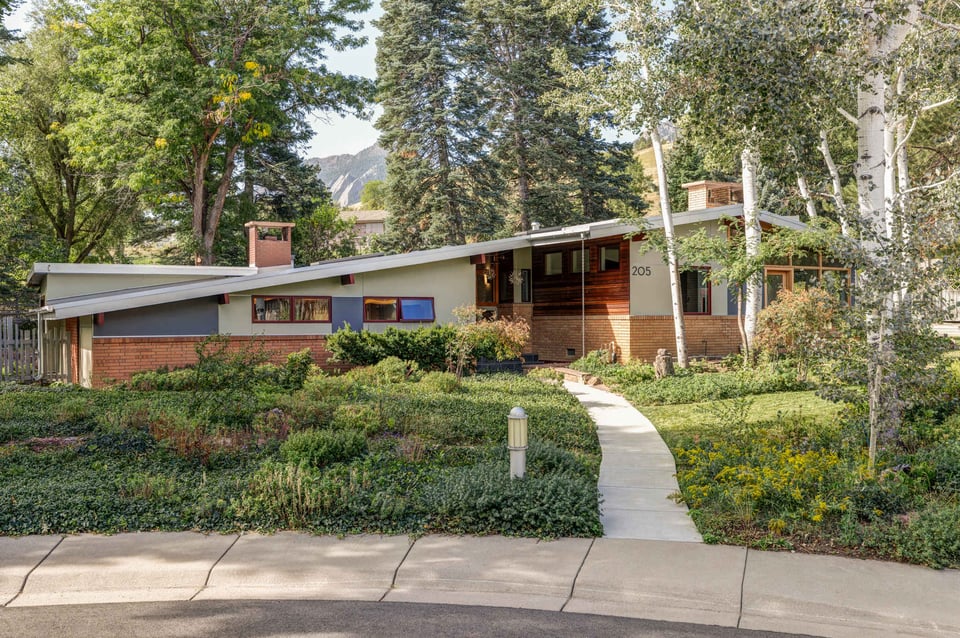 205 Camden Place