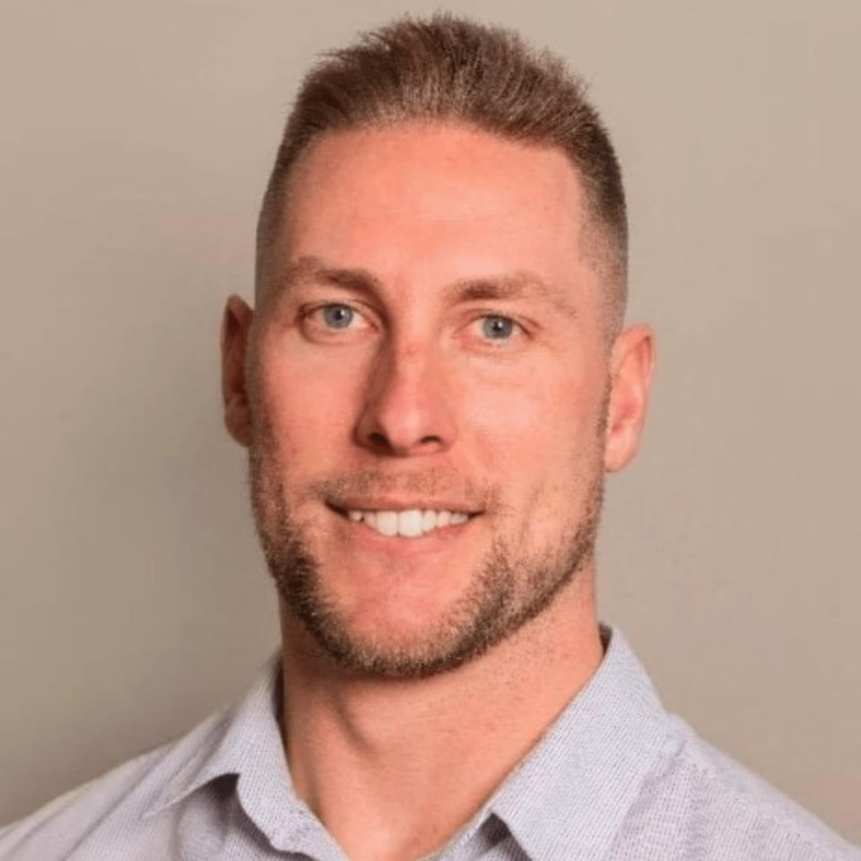 about-riley-bullough