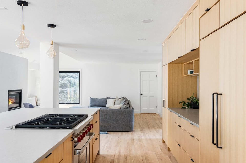 6095 Old Brompton Road