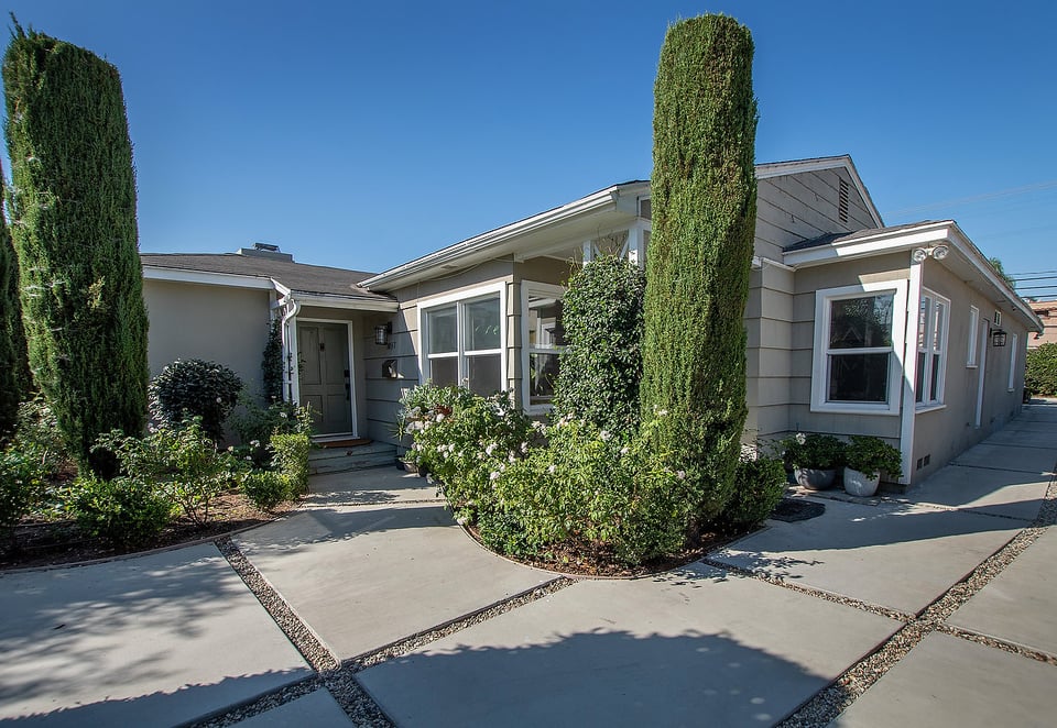 1055 S Rimpau Blvd.