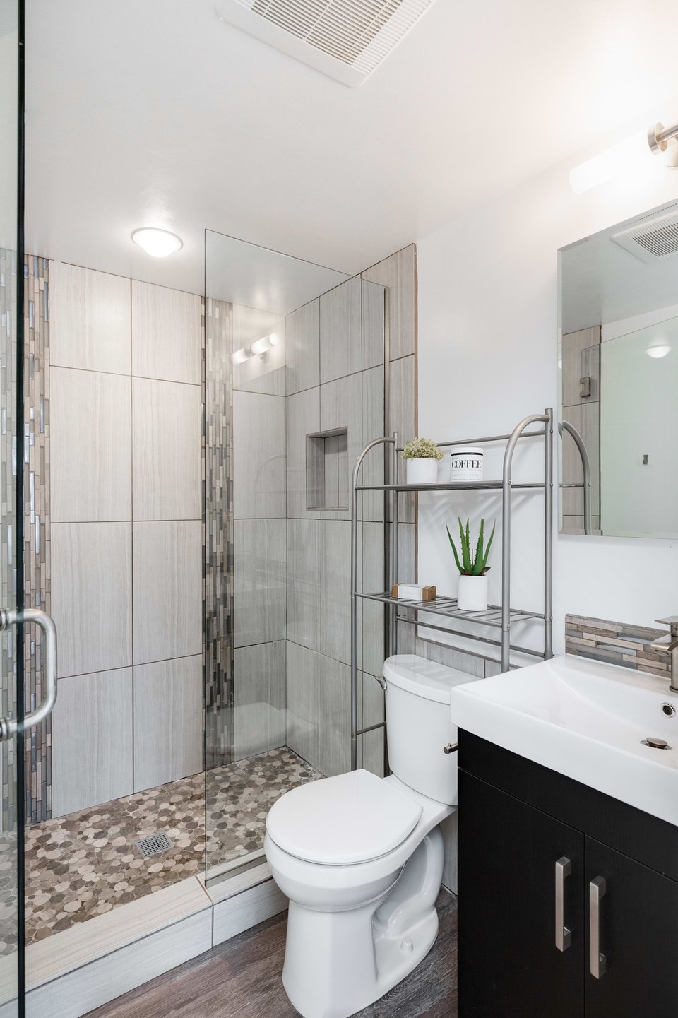 1405 Broadway Street #203