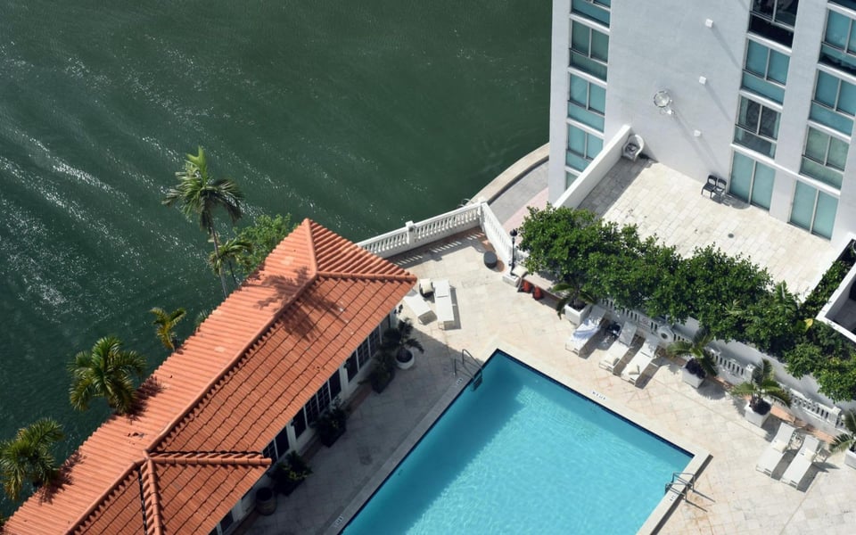 Living in Luxury: Sarasota's Premier High-End Condominiums | Blog - Luxury High-End Condominium Sales