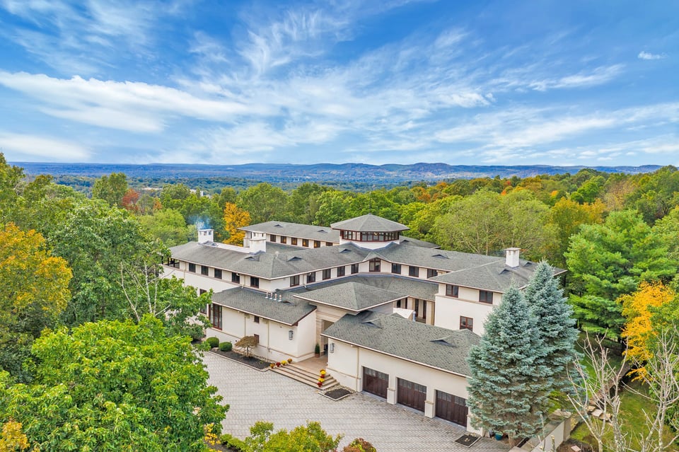 21 Shinnecock Trail | Franklin Lakes, NJ | Christine Frosini