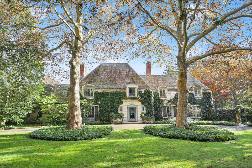 11 winding lane