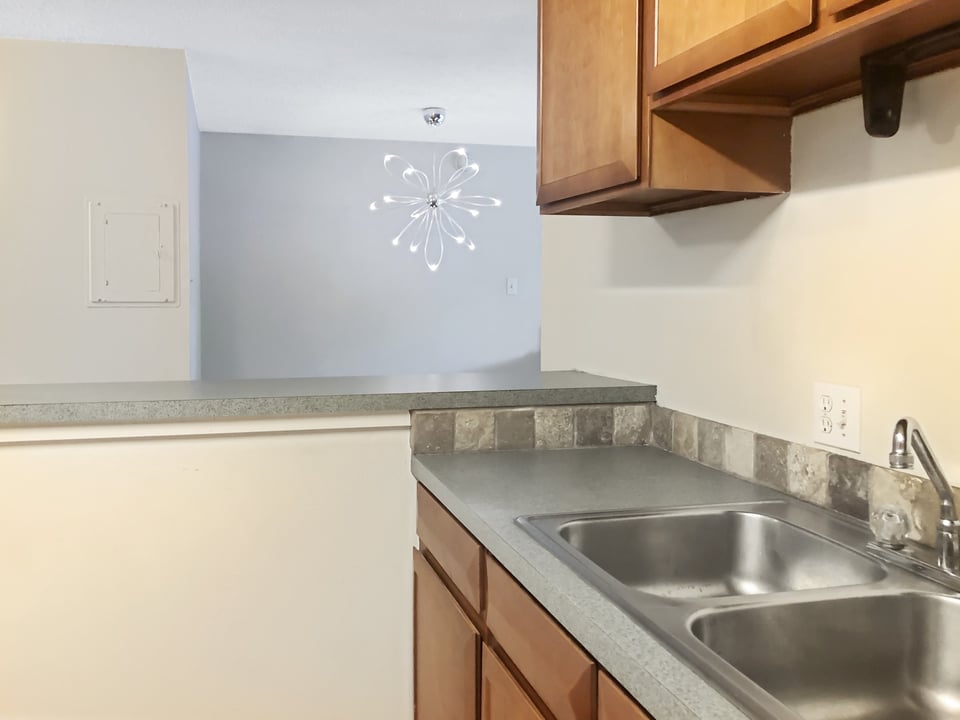 1842 Canyon Boulevard #101