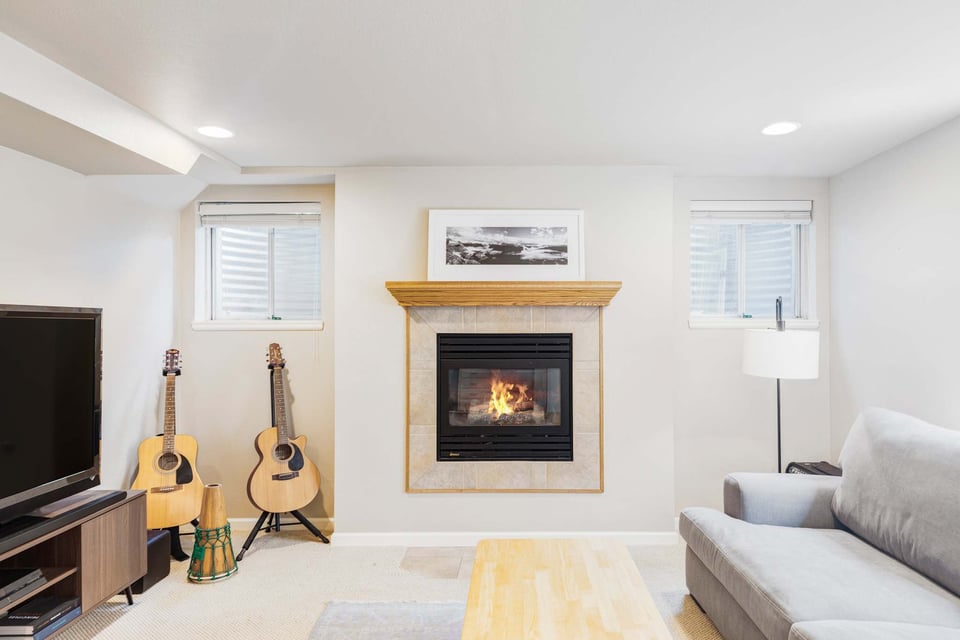 6095 Old Brompton Road