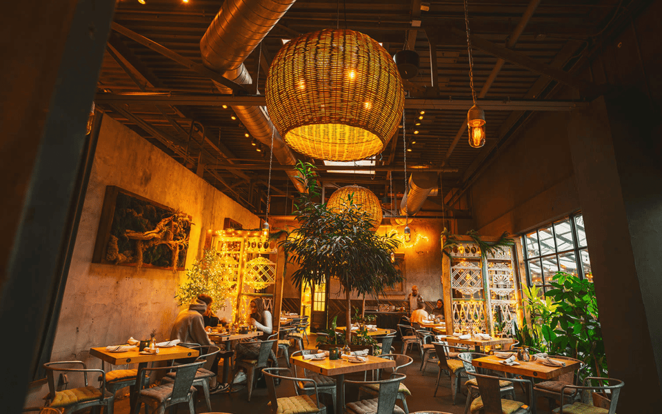 Best happy hour westport st louis