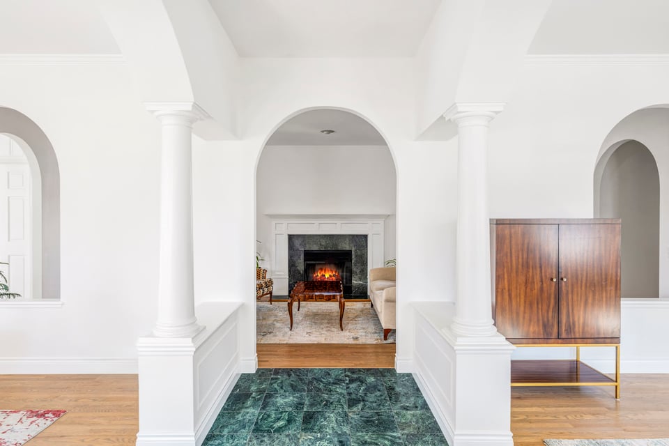 2485 Agate Lane