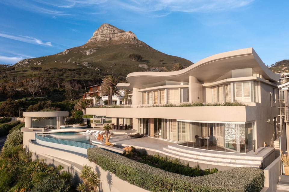 Luxury real estate Camps Bay - Modern architectural design