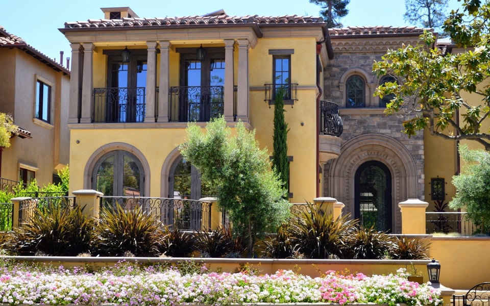 What Are the Pros and Cons of Buying a Corner Lot Home in Tampa? | The ...