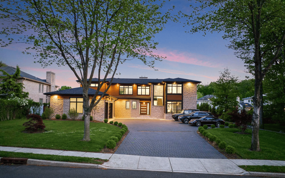 Moving to Paramus: Everything You Need to Know | Blog | Taylor Lucyk