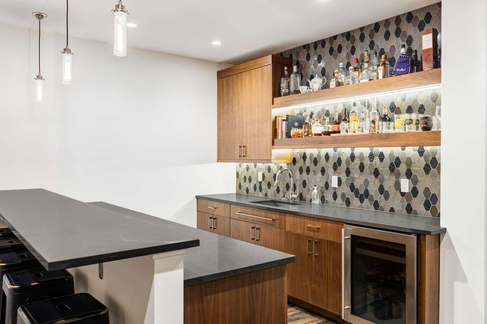 1760 Sunset Boulevard