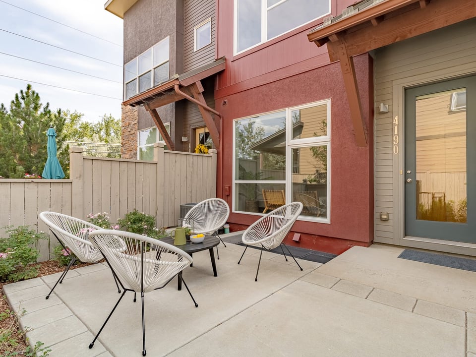 4190 Longview Lane