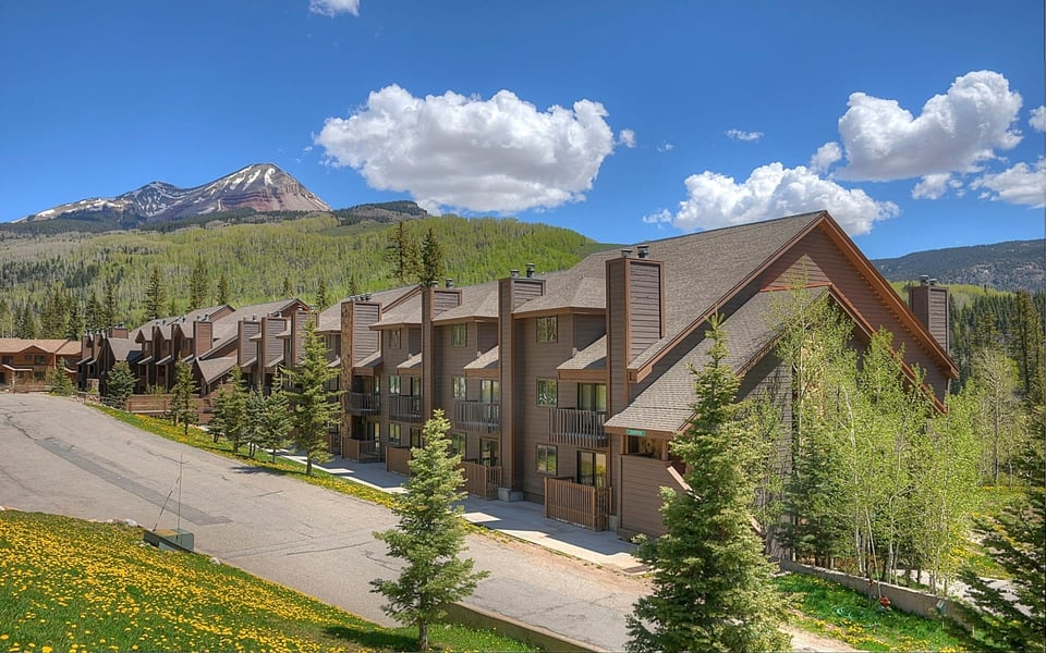 Resort Area | Neighborhood Guide