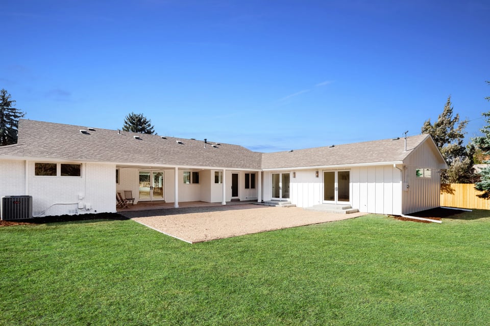 960 Crescent Drive
