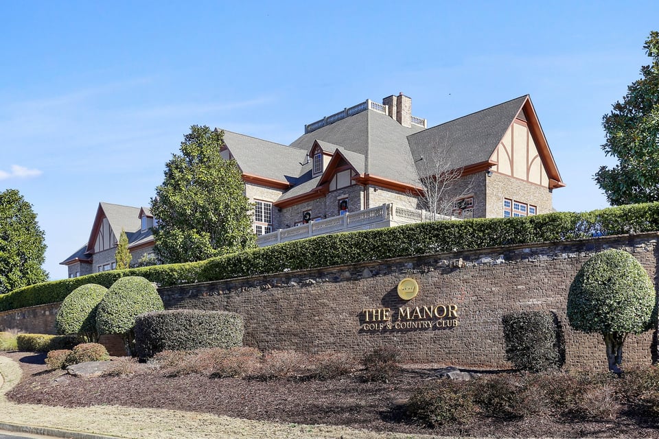 The Manor Golf & Country Club | Community Guide | The Jenny Doyle Group ...