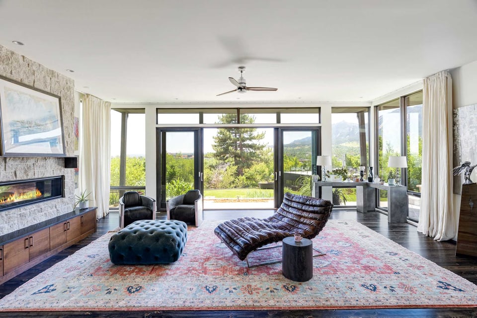 1760 Sunset Boulevard