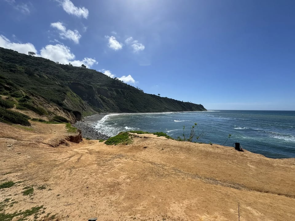 Hiking trail and coastal scenery in Palos Verdes