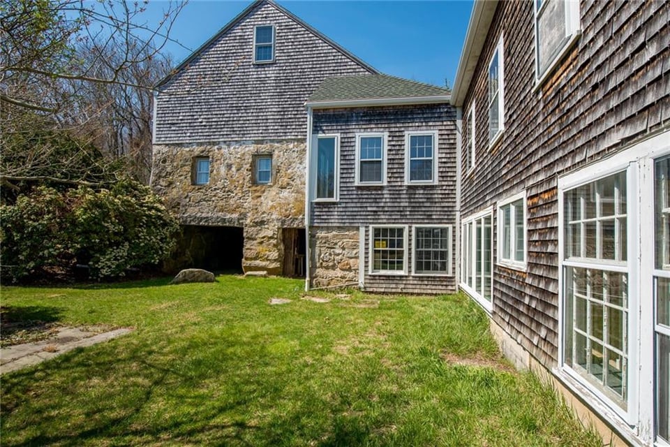 4 Colebrook Rd | Real Estate Listing | Mansions & Manors