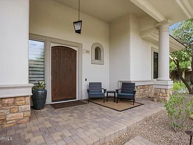 5311 E Gray Wolf Trail