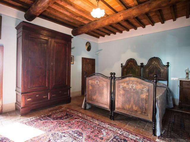 Enchanting Countryside Estate in Arezzo