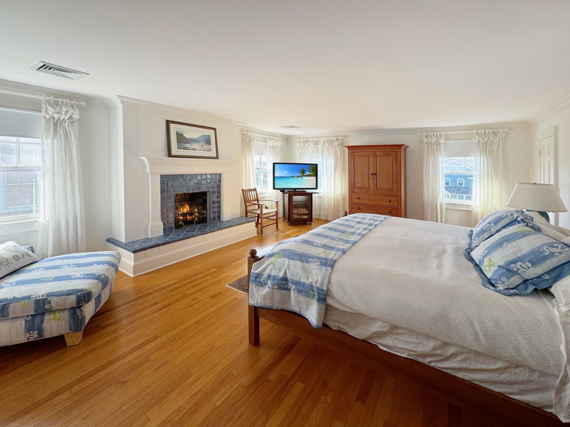Oceanfront Summer Escape on East Avenue