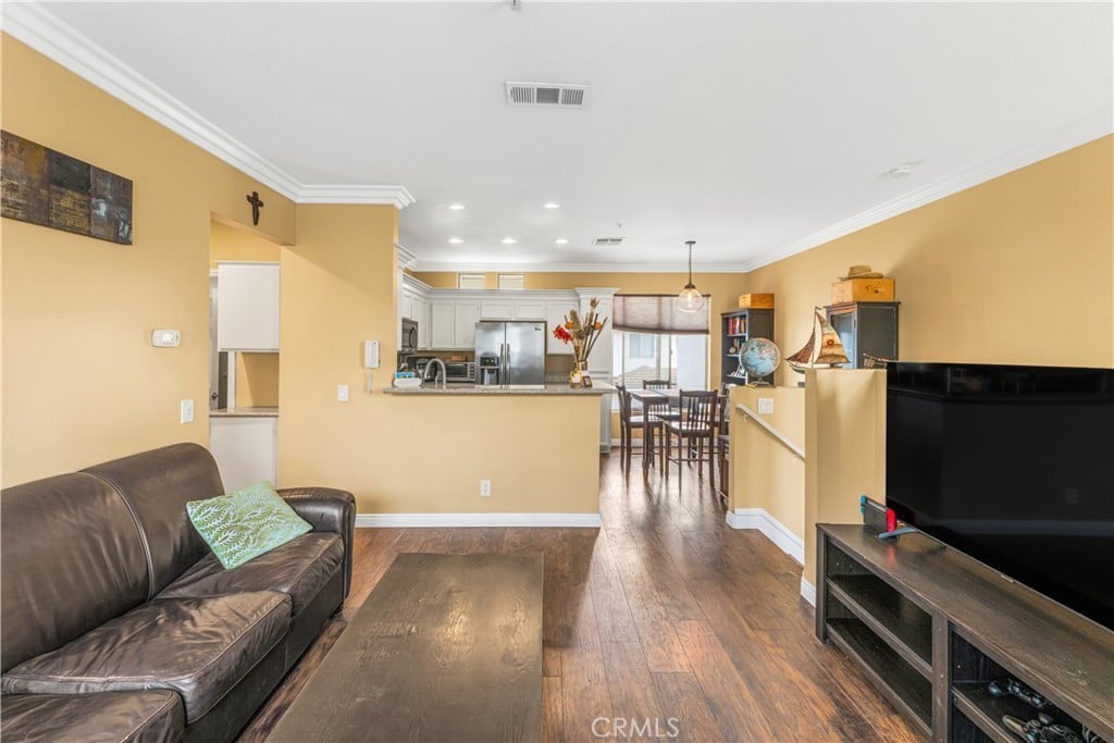 19 Breakers Ln