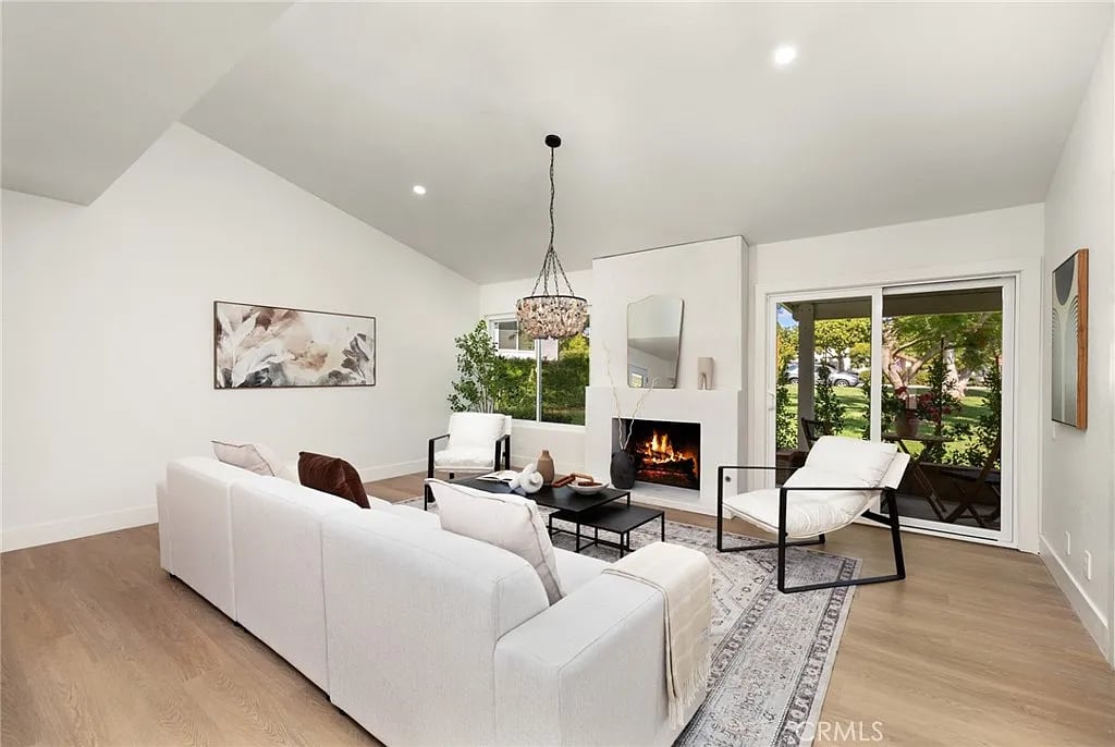 28225 Zurburan, Mission Viejo, CA 92692