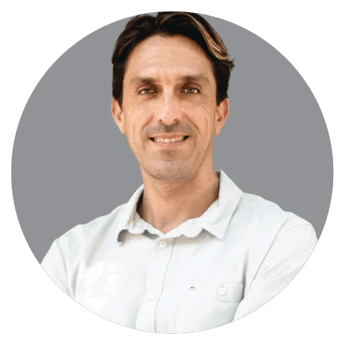 Alejandro Amador Puntarenas, G Real Estate Agent Headshot