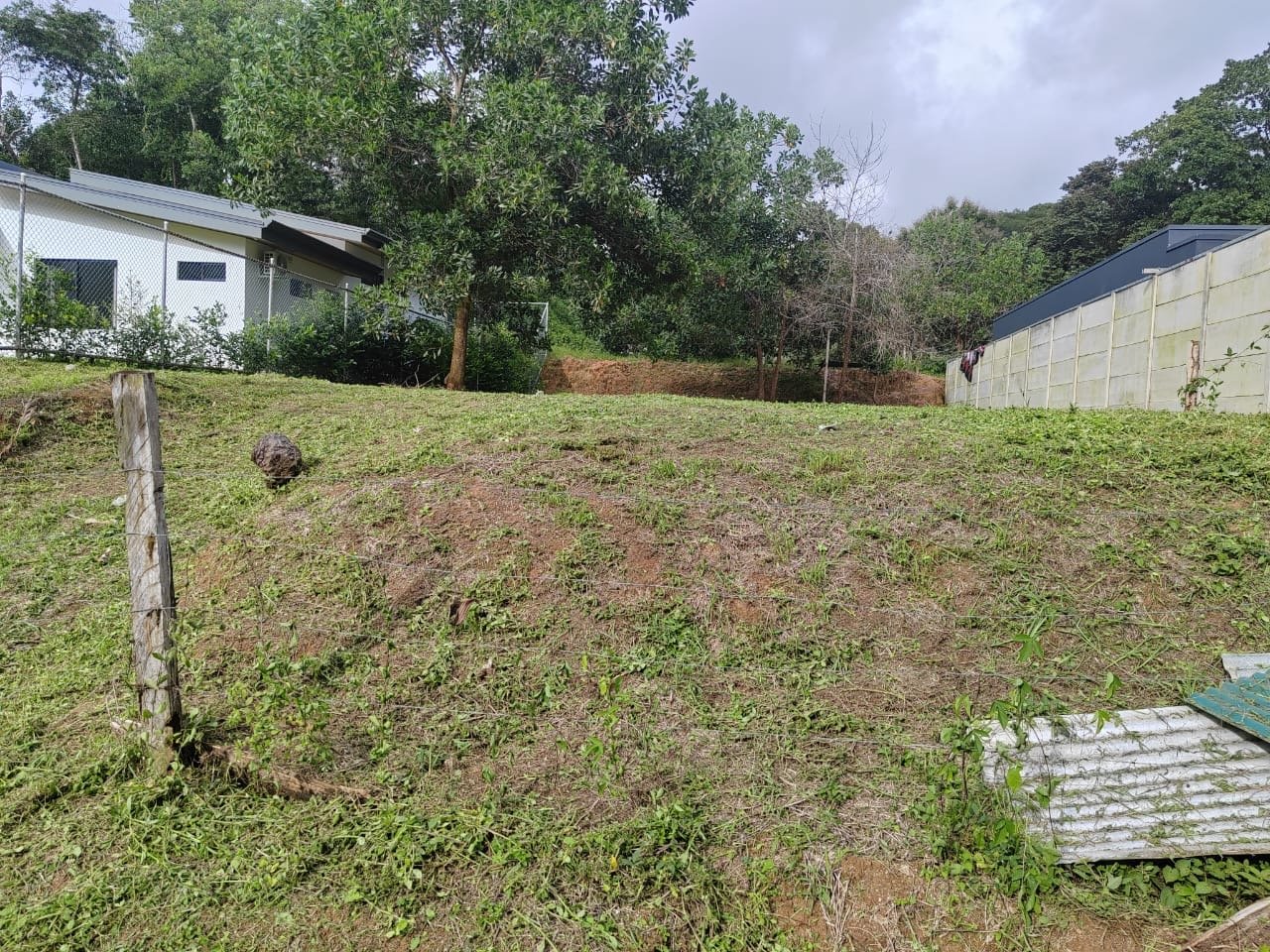 Prime Uvita Location! -  Build Ready Lot
