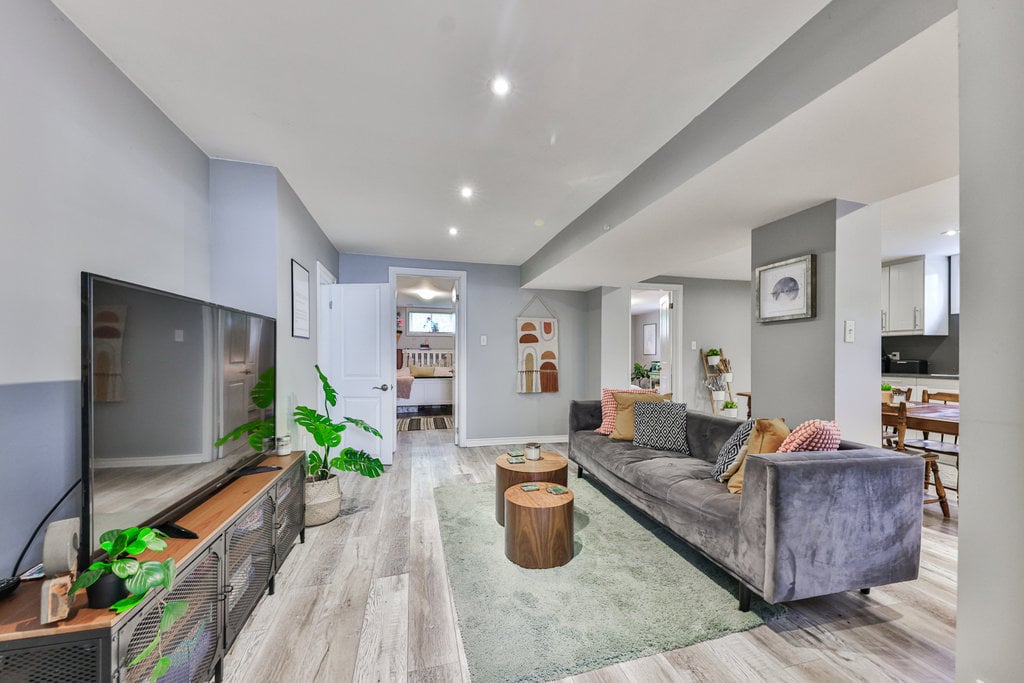 419 Erindale Drive, Burlington 