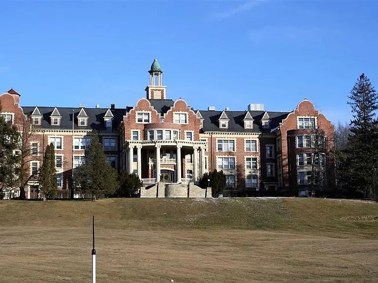 15 Mount Saint Marys Wy, #314