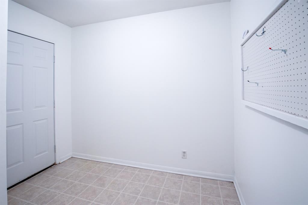 437 N Meinecke St Bellville, Tx 77418