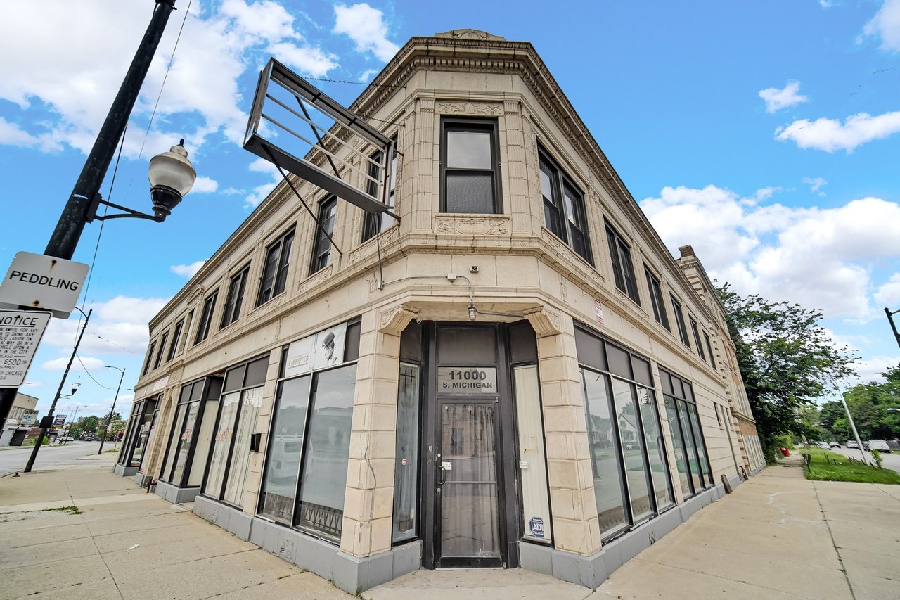 11000 S Michigan Avenue