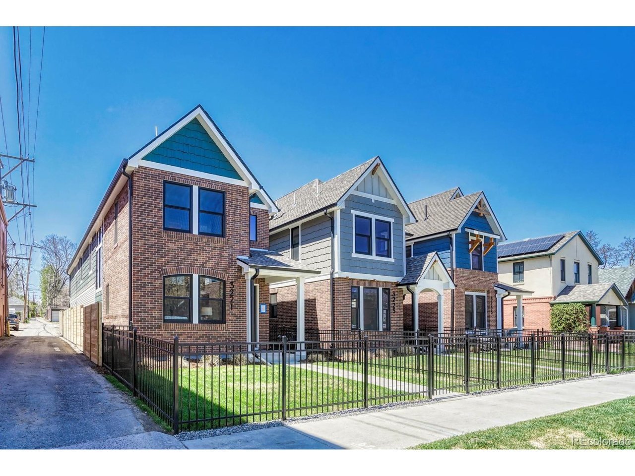 3221 Zuni St