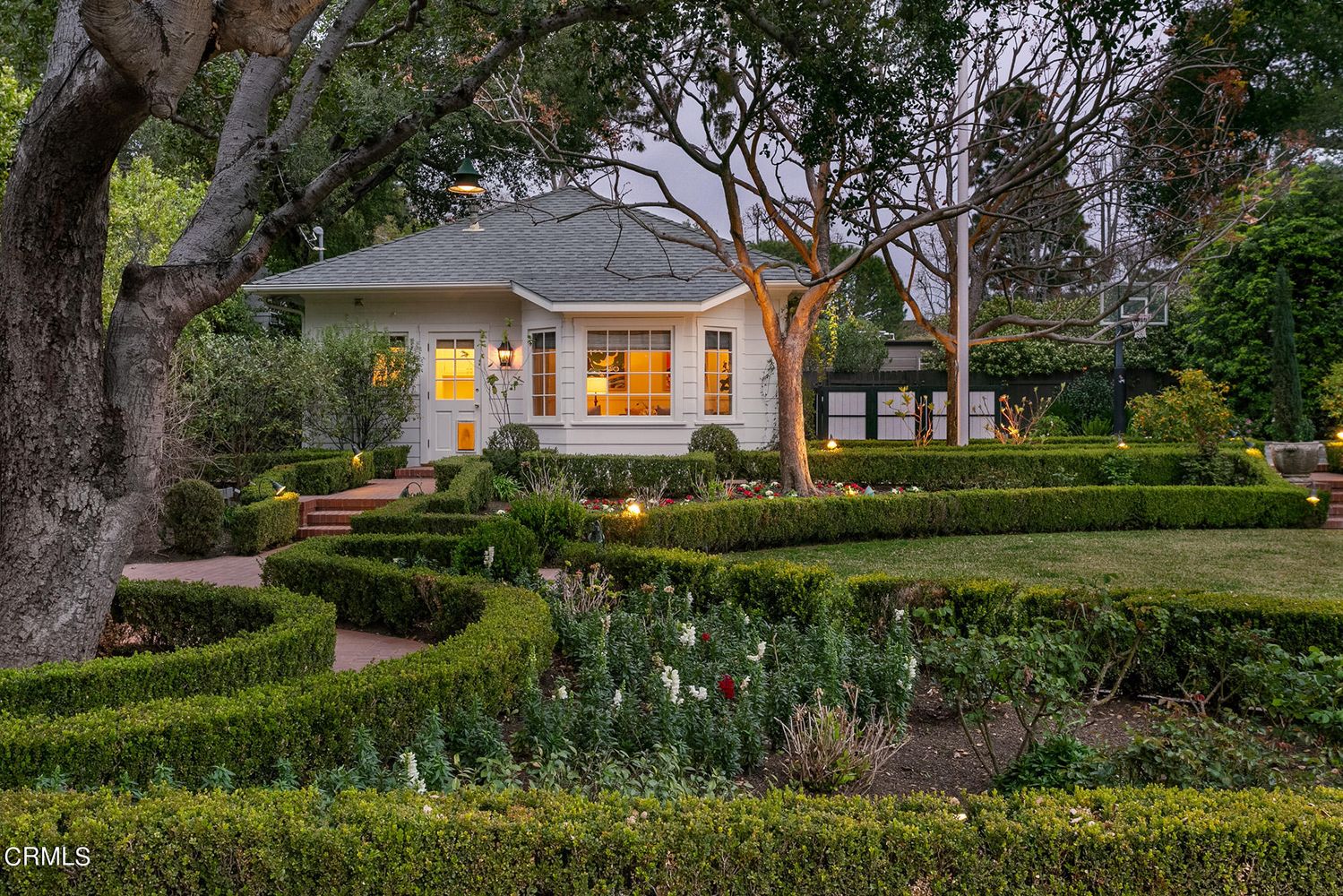 1485 Lomita Dr