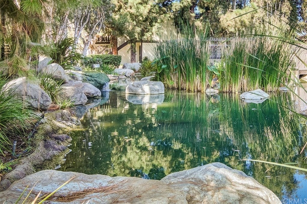 12420 Woodbridge Dr