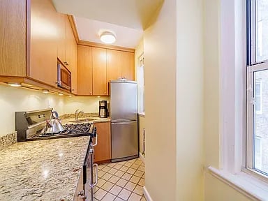 333 E 43rd St APT 316