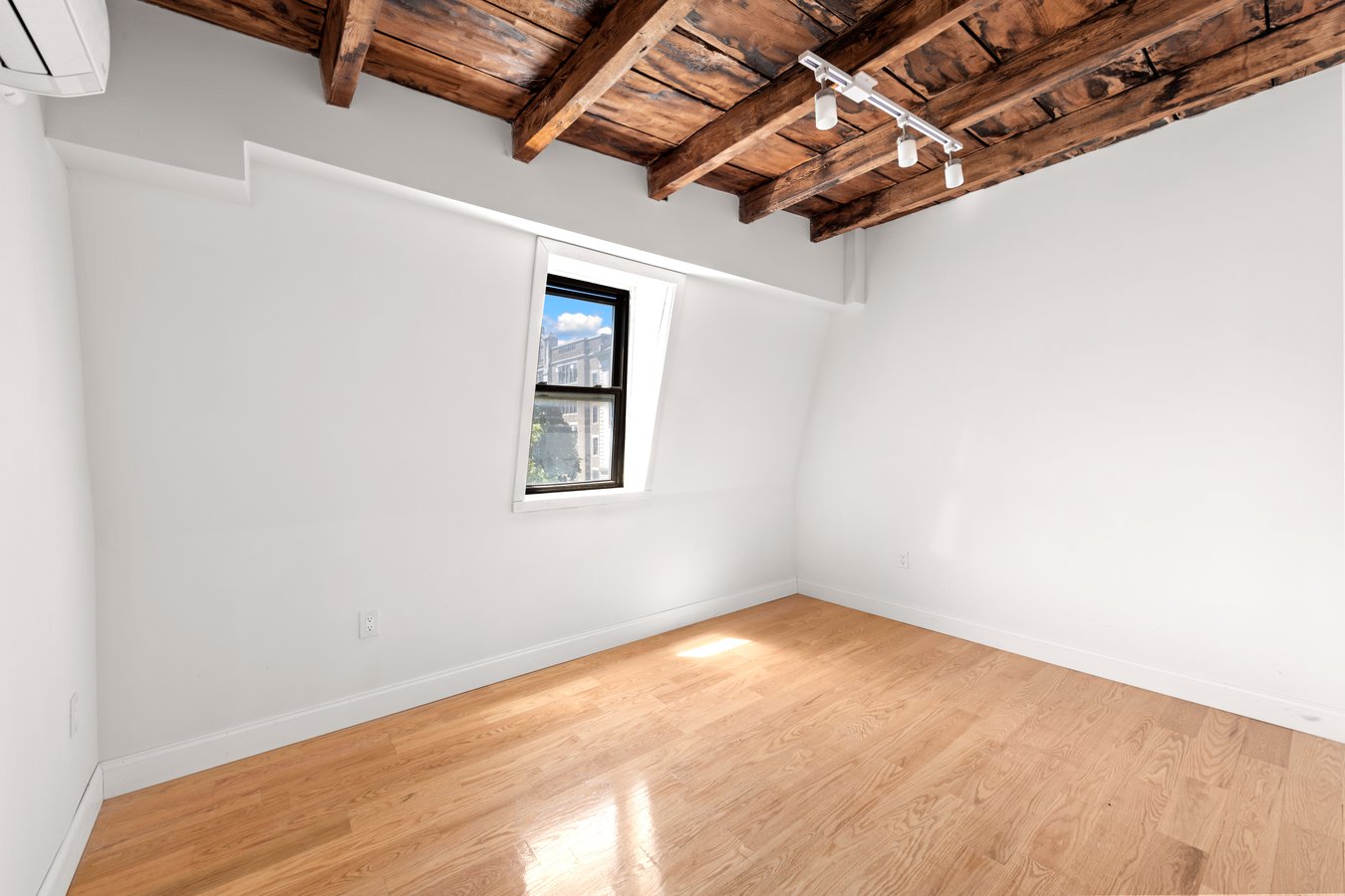 69 LEWIS AVE
