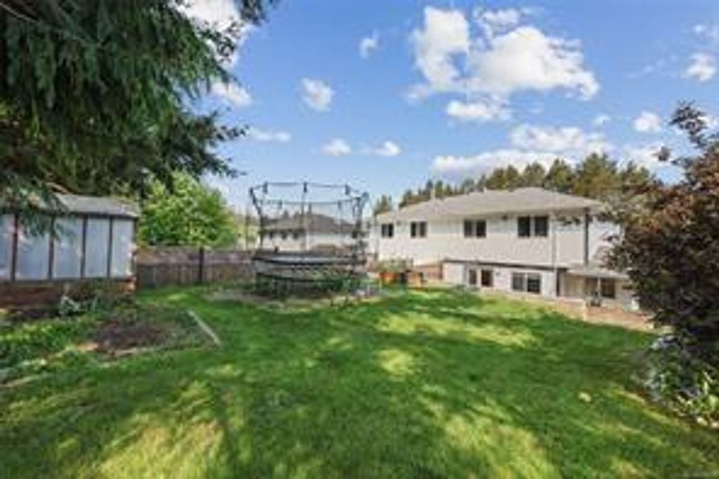 6581 Helgesen Rd