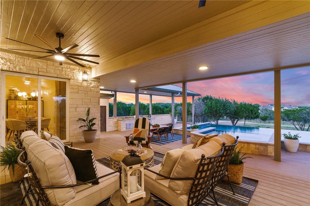 1470 Hawthorne Loop