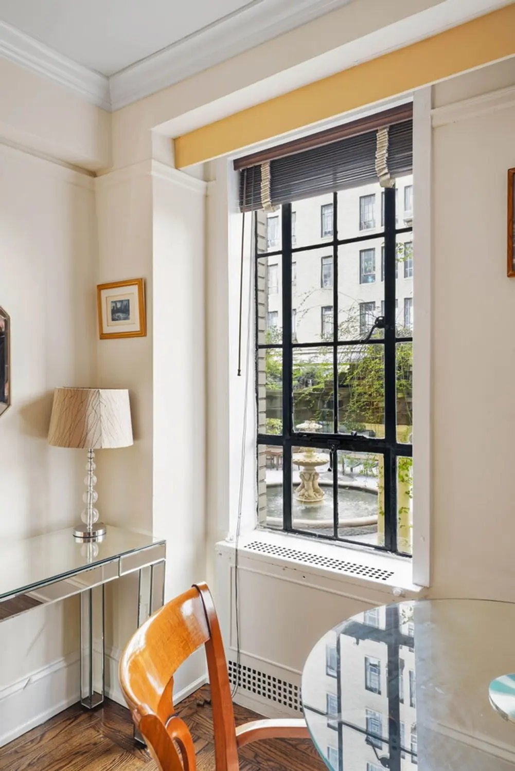 333 W 56th St Apt 2L