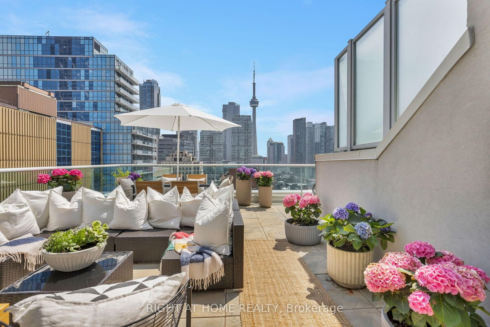 PENTHOUSE AT 9T6