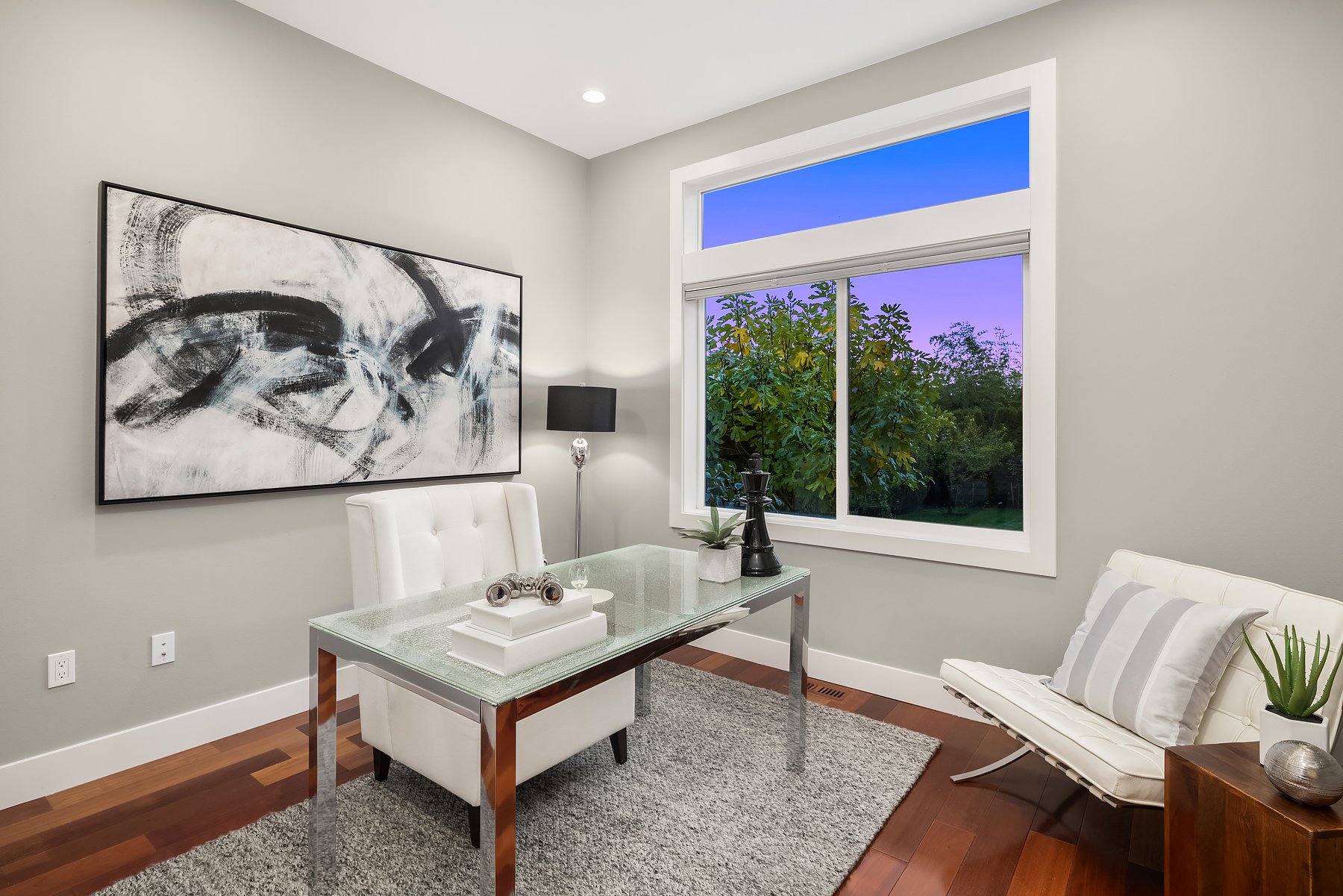 313 11th Ave W