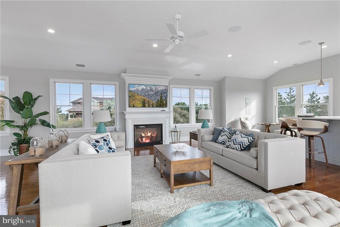 25 Long Beach Blvd, #A