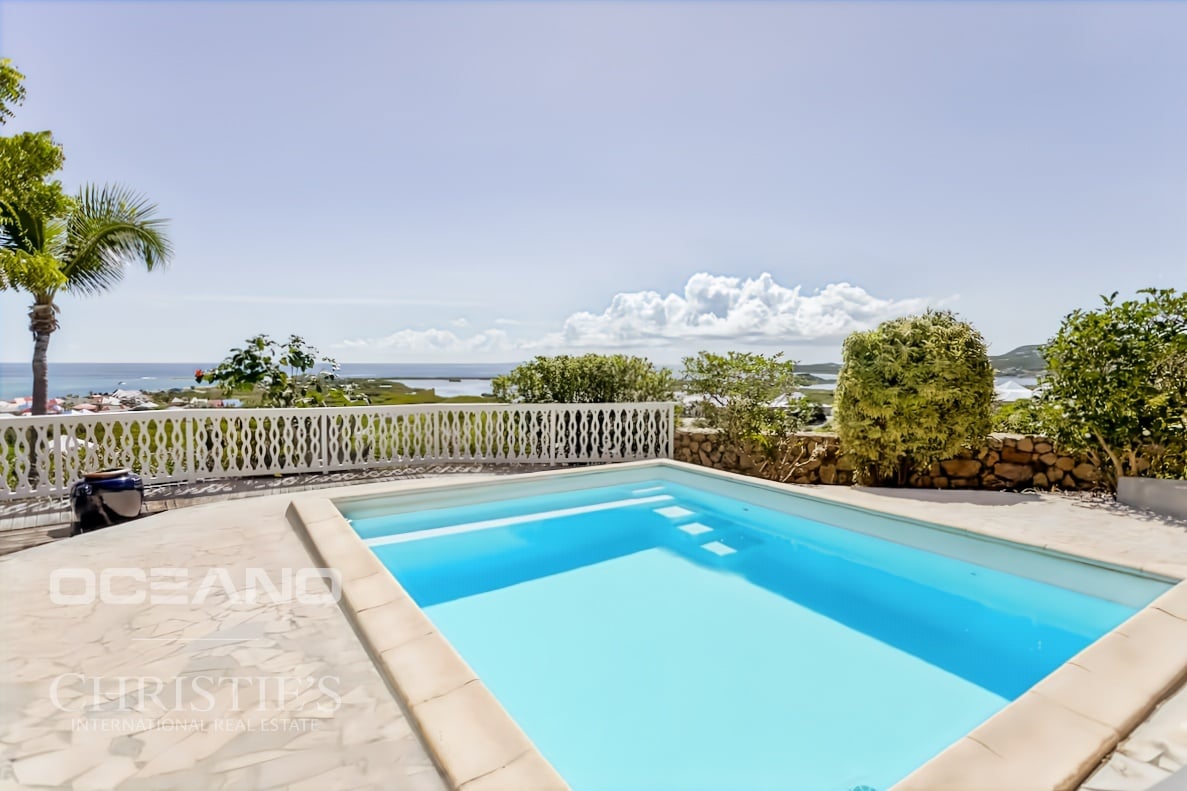 EXCLUSIVE 3 Bedrooms + Private Swimming Pool in Orient Bay –  View of St. Barth