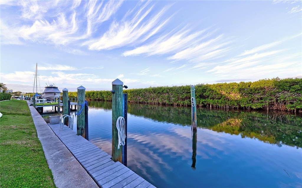 1580 Harbor Cay Lane