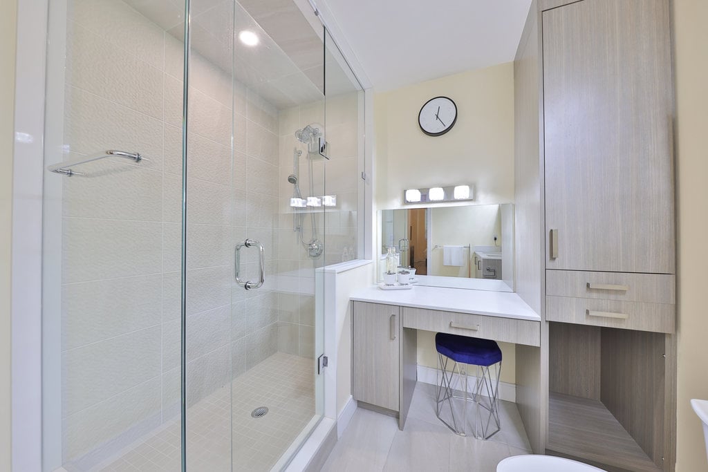 GR17-1575 Lakeshore Rd W