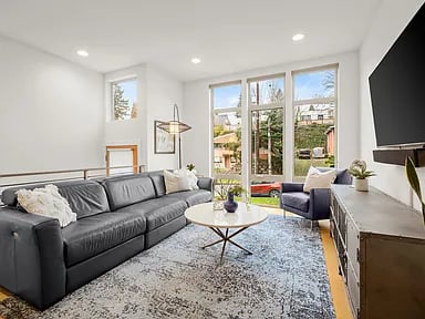 2339 48th Ave SW