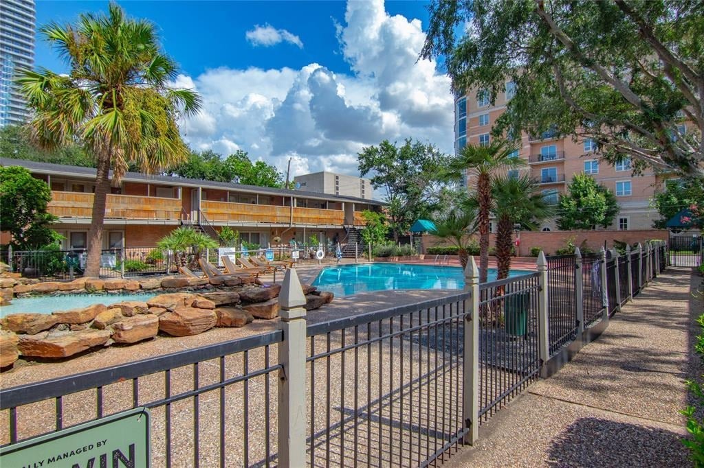 3940 W Alabama St, #2